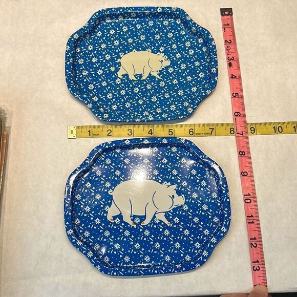 Vtg Tin Metal Pig Trays Small Nightstand Childs Farm Animals Set 3 Blue Decor Ki - Picture 8 of 8
